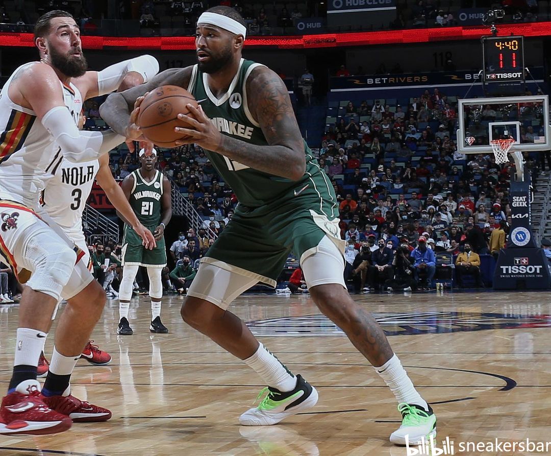 他仍以对抗 他仍以对抗