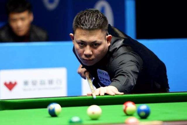 与薪资侧的 与薪资侧的